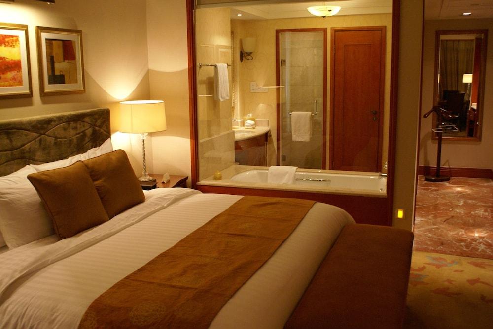 New Century Grand Hotel Kaifeng Bagian luar foto
