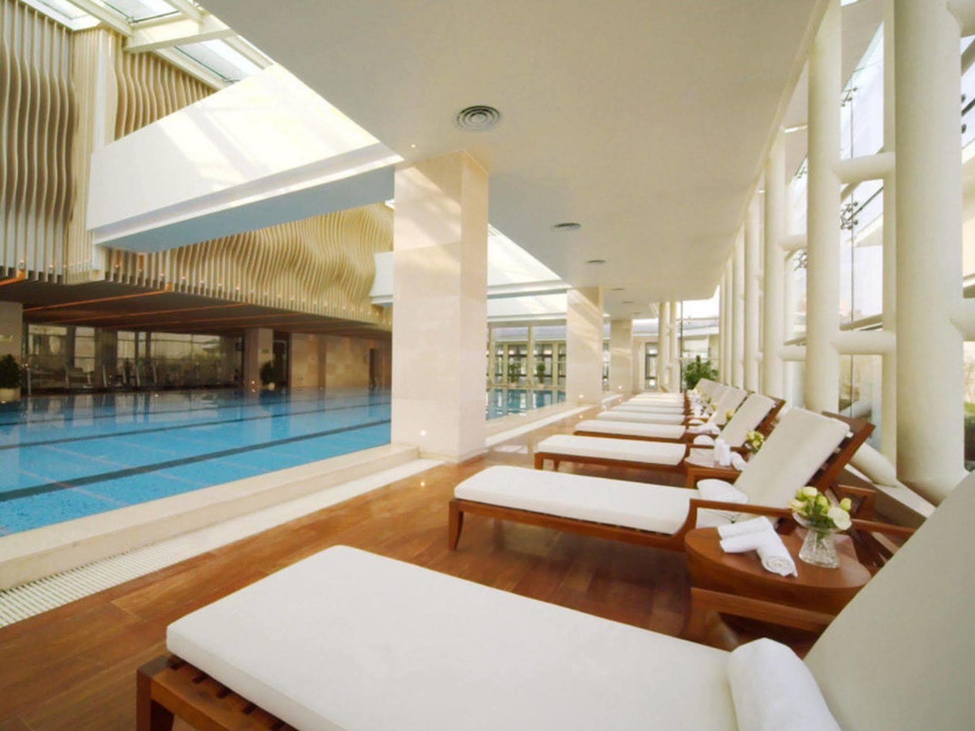 New Century Grand Hotel Kaifeng Bagian luar foto